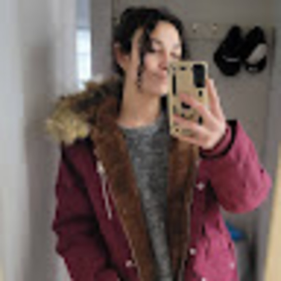 Meet your Posher, Alondra - Picture 1 of 1